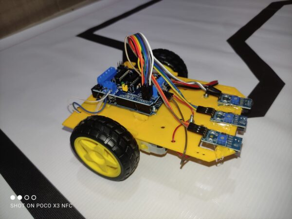 Line Following Robot - DIY Arduino Kit